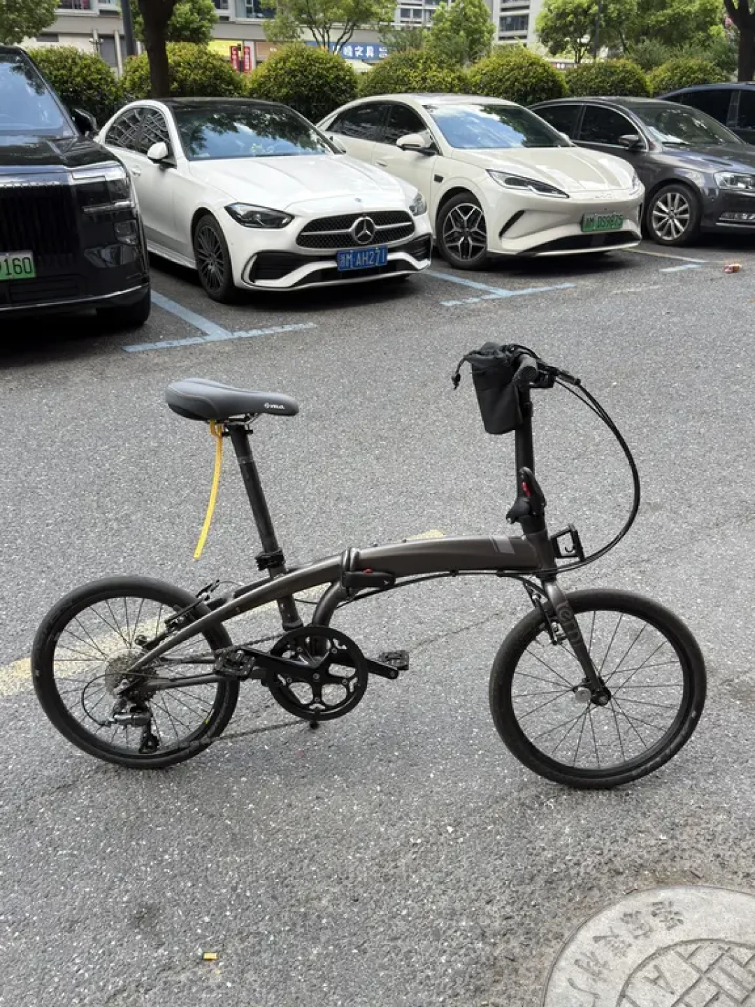 燕鸥N8被车行炒成