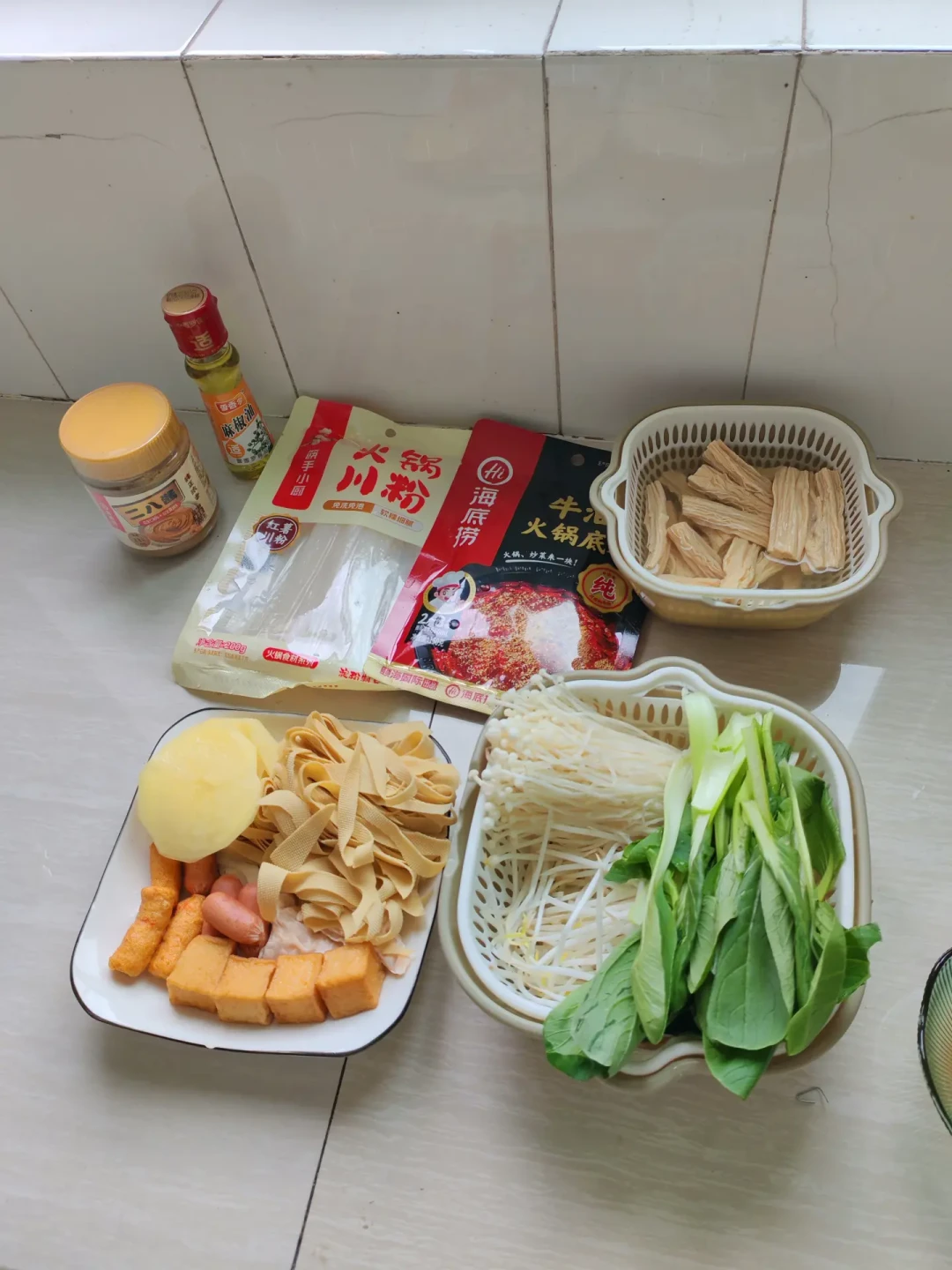 降温第一顿火锅在家开:底料、渠道、成本三笔账,开锅前一次算清