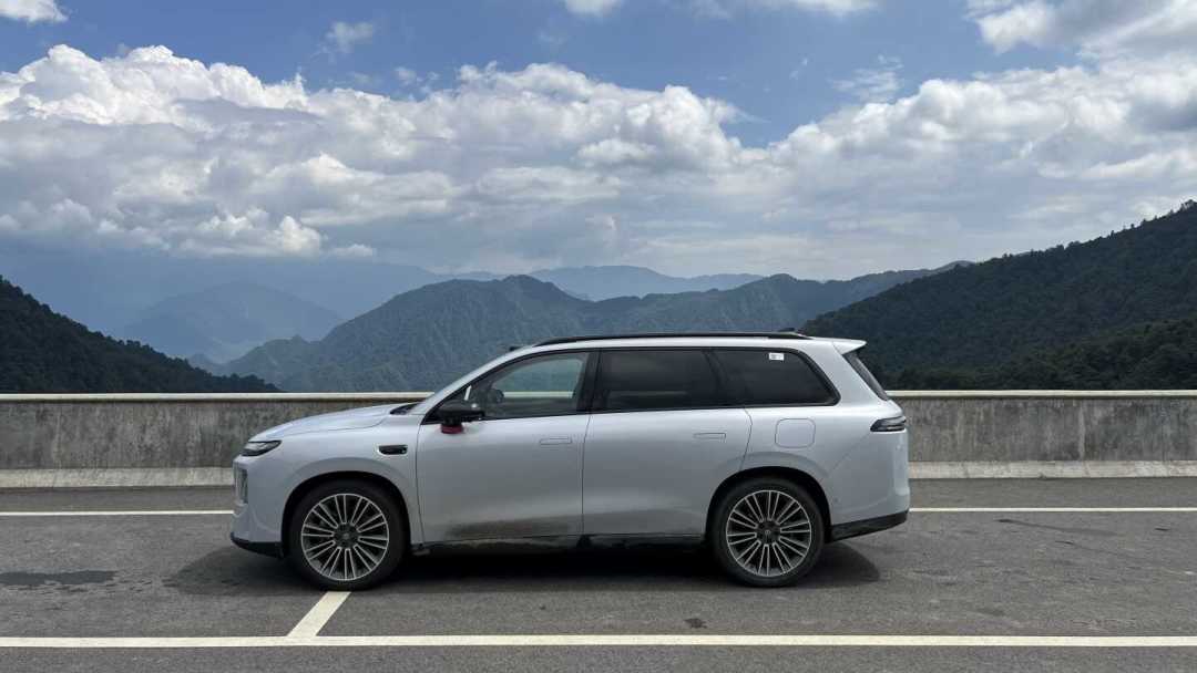 零跑把世界模型打到10万内、35万老车免费升:但按官方排期,现在下订的车大多要等到2027年三季度