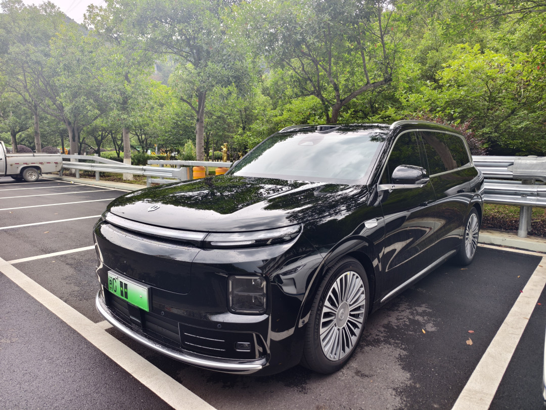 零跑把世界模型打到10万内、35万老车免费升:但按官方排期,现在下订的车大多要等到2027年三季度