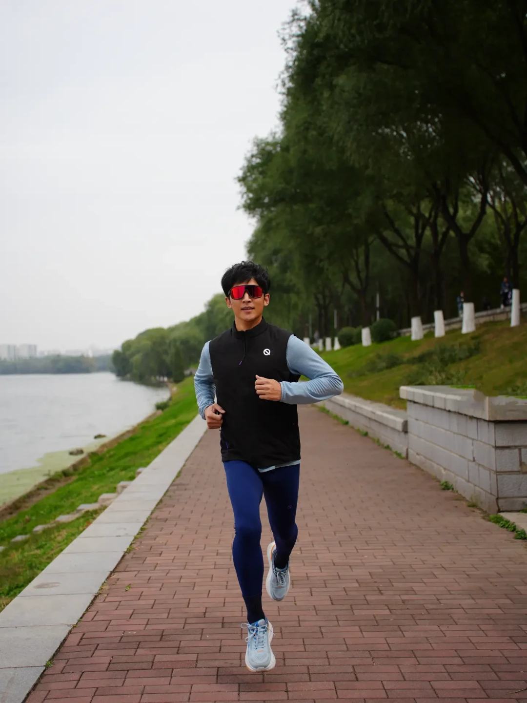 东北一夜掉14℃，南方还在34℃：秋季晨跑的穿法，一张温度带表说清