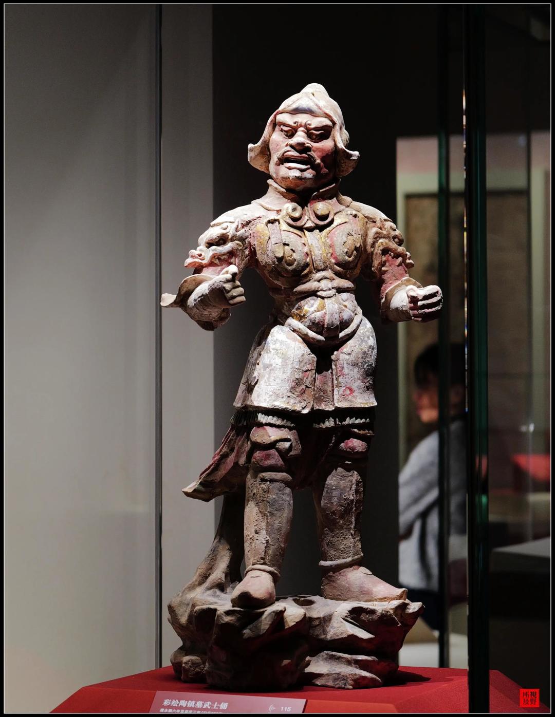 手机闪光灯没有紫外线,为什么博物馆还是不让拍?真相揭秘