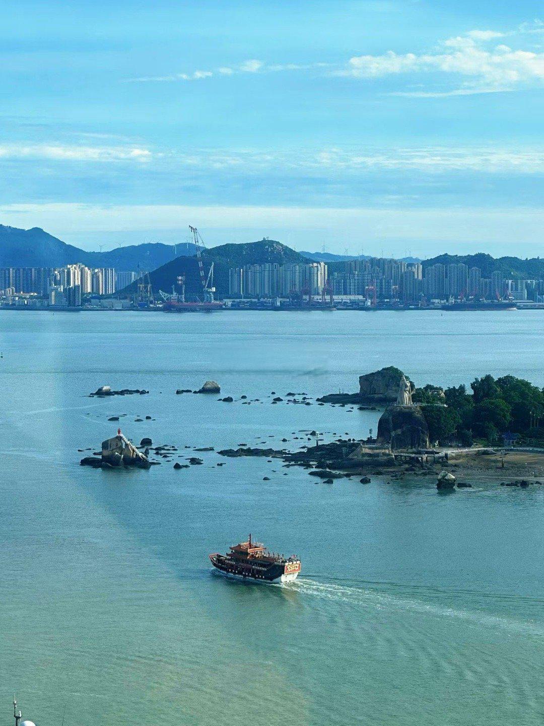 烟火气与环球风情相融,厦门用自带从容的姿态拥抱世界