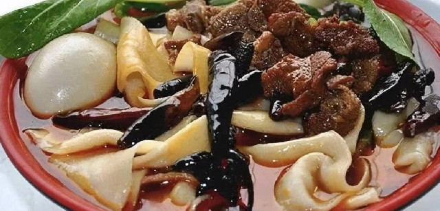 石家庄正宗安徽牛肉板面|明明叫安徽牛肉板面，为啥火在了河北？
