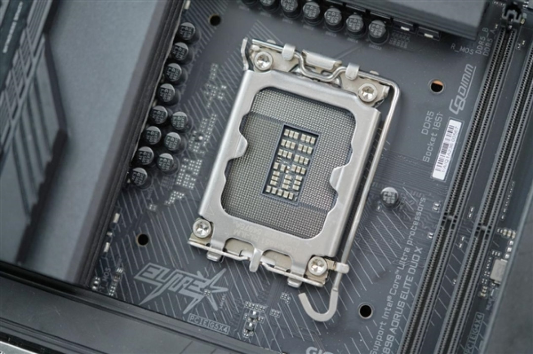5个M.2插槽堆满!技嘉Z890 AORUS ELITE DUO X主板图赏