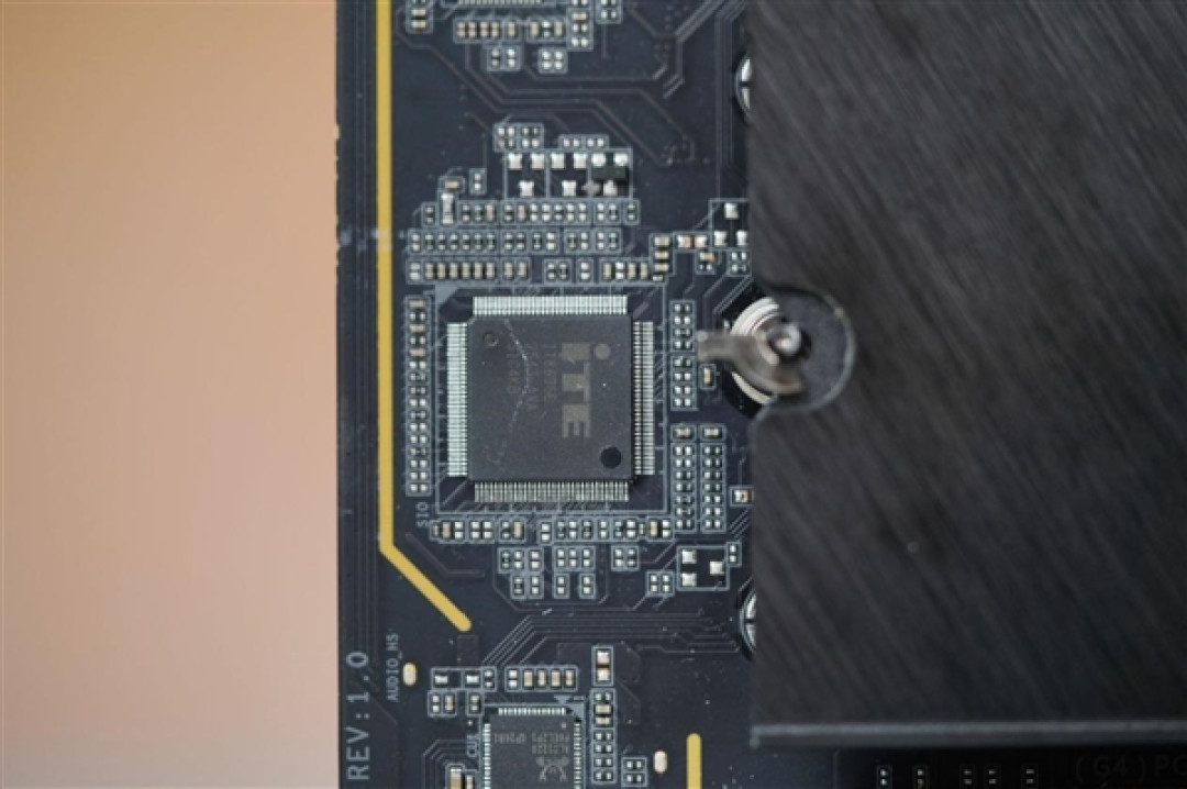 5个M.2插槽堆满!技嘉Z890 AORUS ELITE DUO X主板图赏