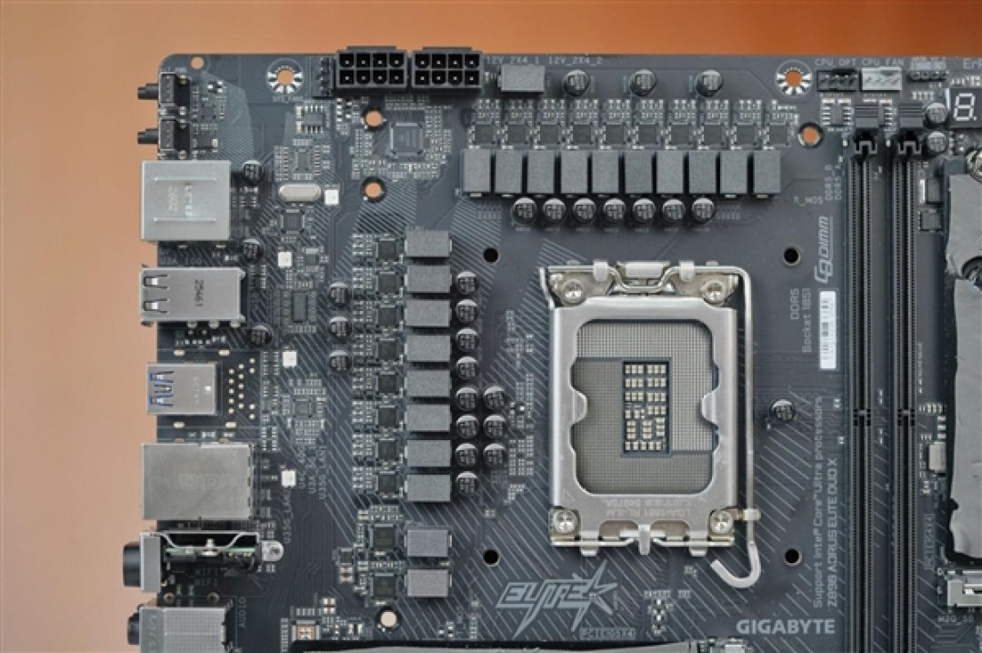 5个M.2插槽堆满!技嘉Z890 AORUS ELITE DUO X主板图赏