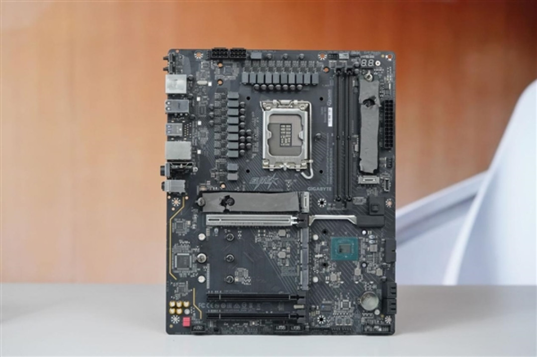 5个M.2插槽堆满!技嘉Z890 AORUS ELITE DUO X主板图赏