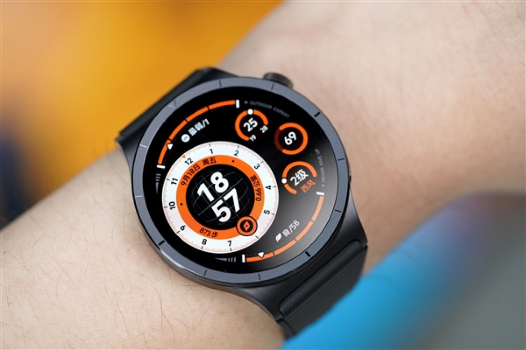 钛合金机身+蓝宝石玻璃!vivo WATCH 6图赏