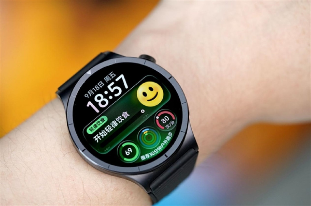 钛合金机身+蓝宝石玻璃!vivo WATCH 6图赏