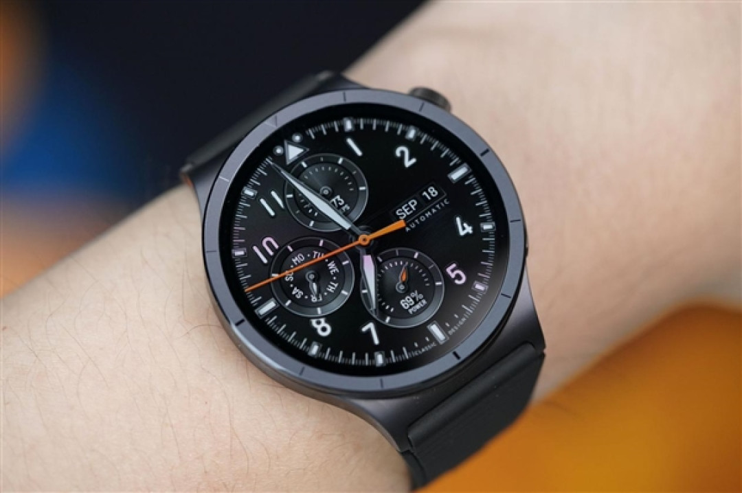 钛合金机身+蓝宝石玻璃!vivo WATCH 6图赏