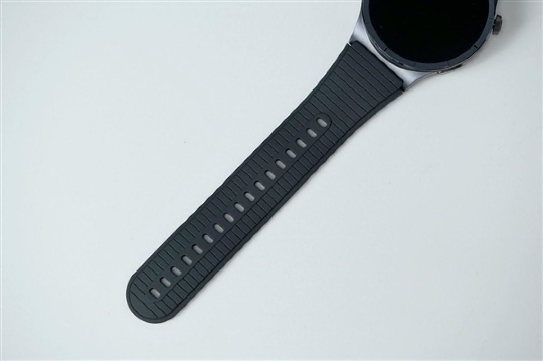 钛合金机身+蓝宝石玻璃!vivo WATCH 6图赏
