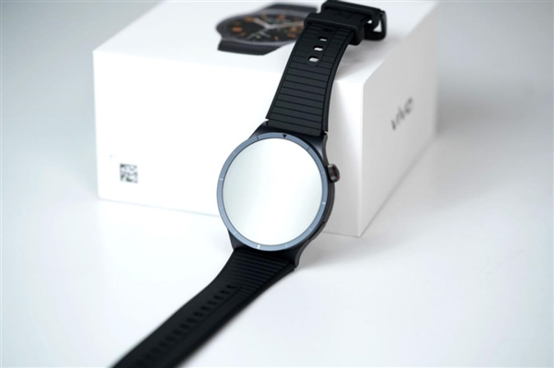钛合金机身+蓝宝石玻璃!vivo WATCH 6图赏