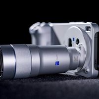 vivo X500 Ultra明年登场：灭霸级影像 蓝厂最高端手机