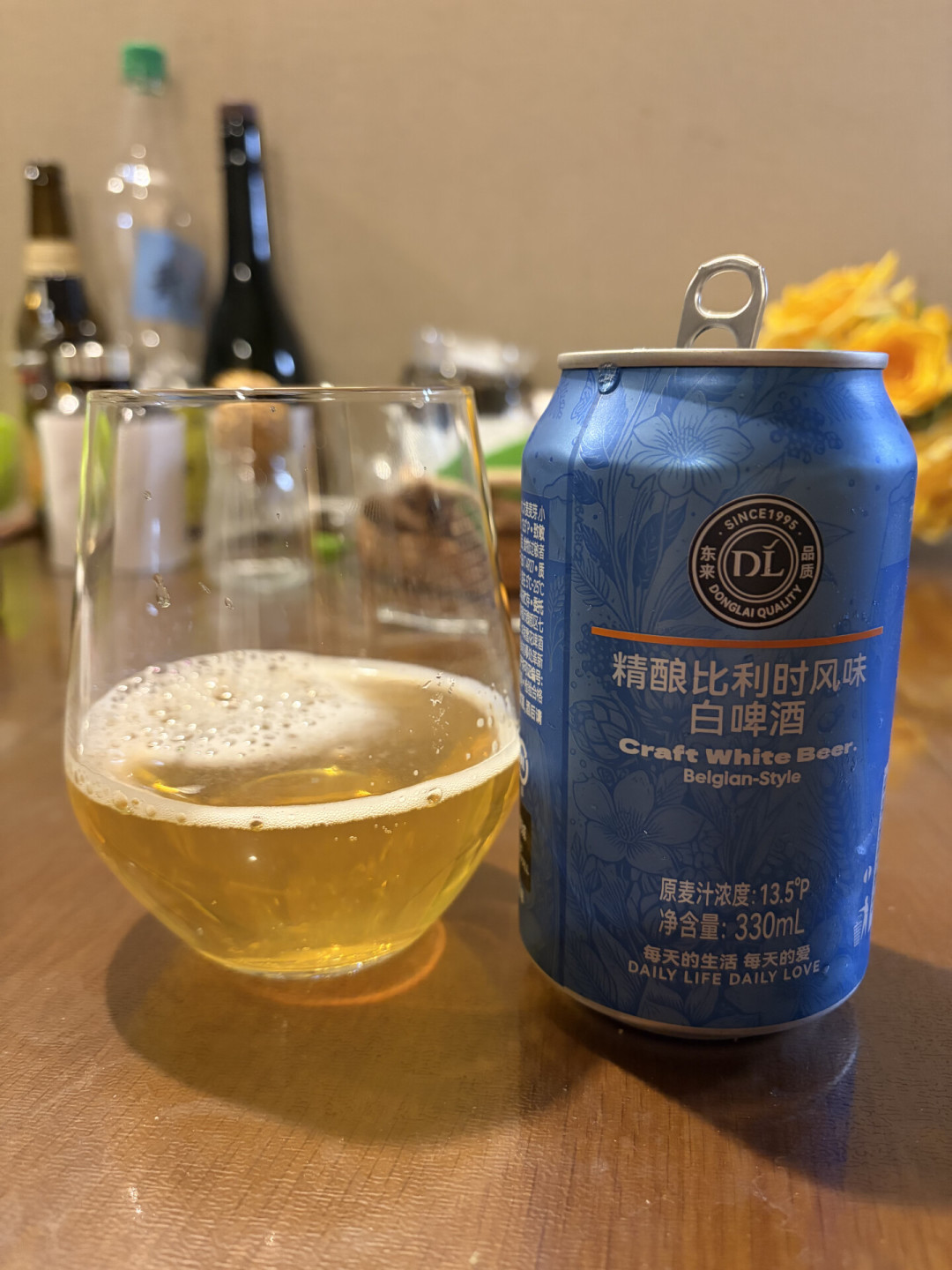 离中秋3天,想喝胖东来啤酒的:永辉货架上正在「消失」、官方小程序每天10点抢还限购5箱、线下有人把3块75的卖到9块一罐——渠道账、价格账、口碑账、代购账我替你摆齐了