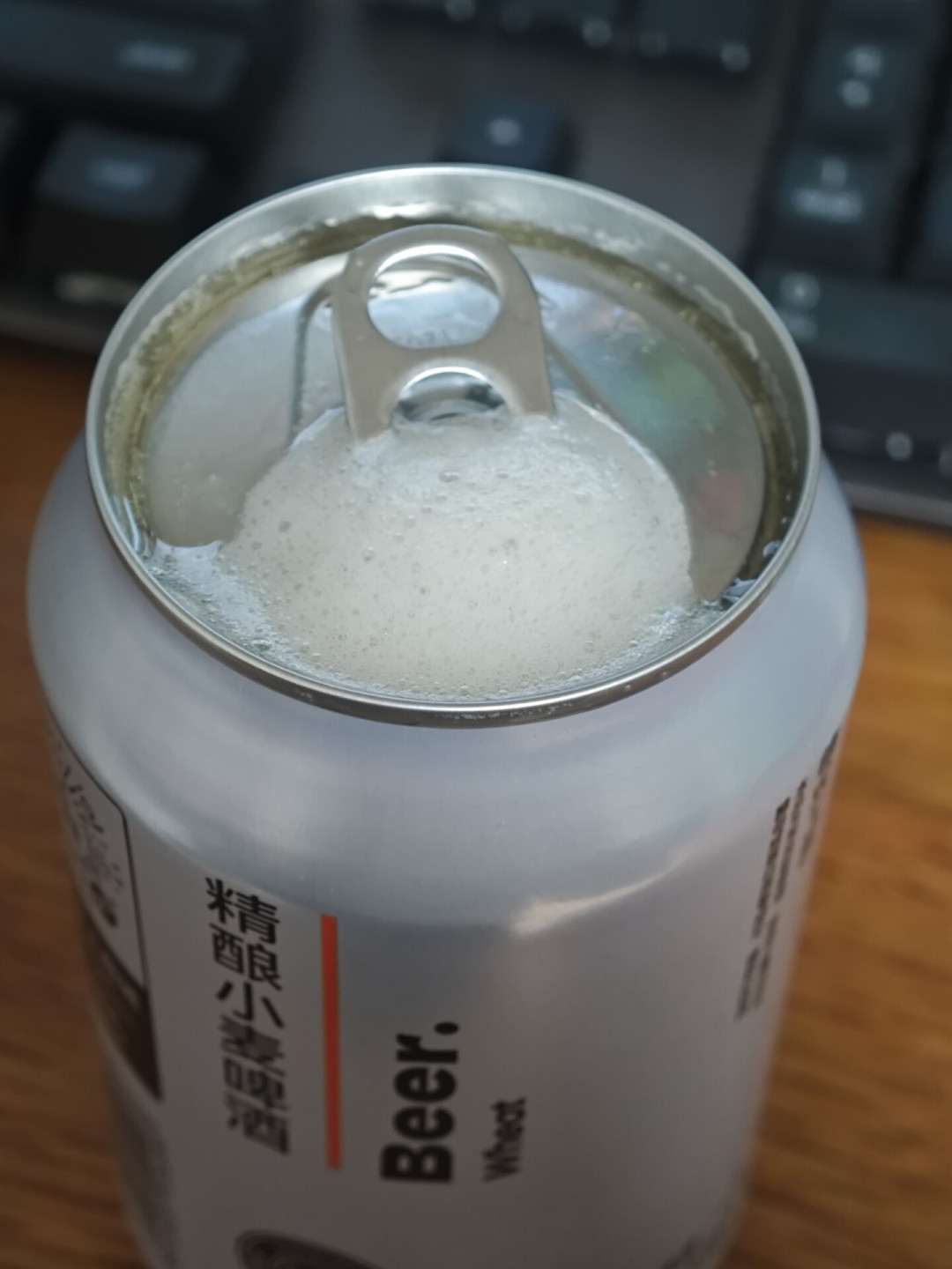 离中秋3天,想喝胖东来啤酒的:永辉货架上正在「消失」、官方小程序每天10点抢还限购5箱、线下有人把3块75的卖到9块一罐——渠道账、价格账、口碑账、代购账我替你摆齐了