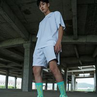 颜值性能双在线的中筒实战篮球袜