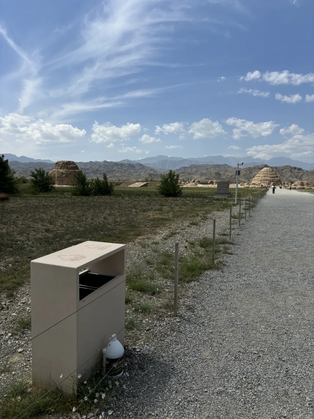 土堆还是高级审美?西夏陵在节前吵翻了:先对完门票、摆渡、土堆三本账,再决定给银川这半天