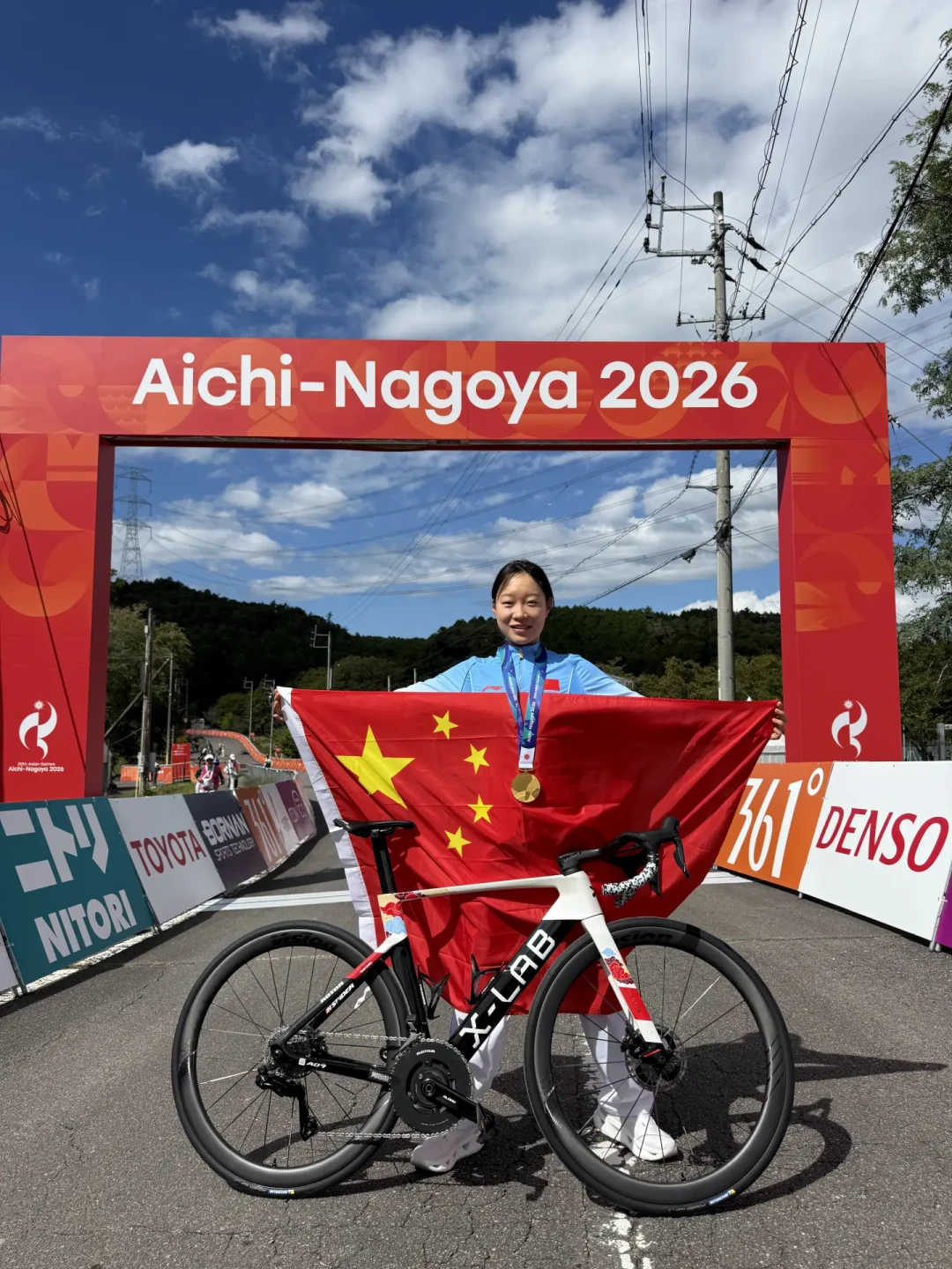 9月23日早8点，苏浩钰替喜德盛冲亚运公路车第二金：亚锦赛输给队友的那3秒、国家冠军的45.9均速、哈萨克断龙和郭莉的巾帼云裳——四本账对完再定闹钟