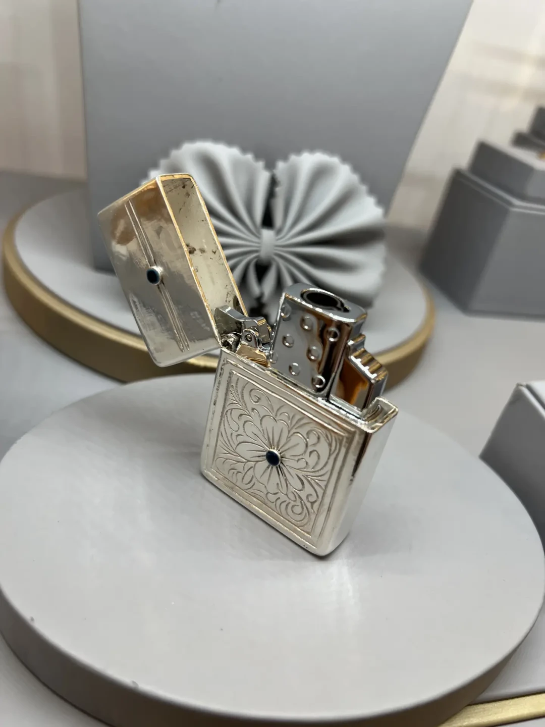 灌了油的能过高铁,没油的也上不了飞机:把Zippo出行帖对完,国庆带机子只剩三条路