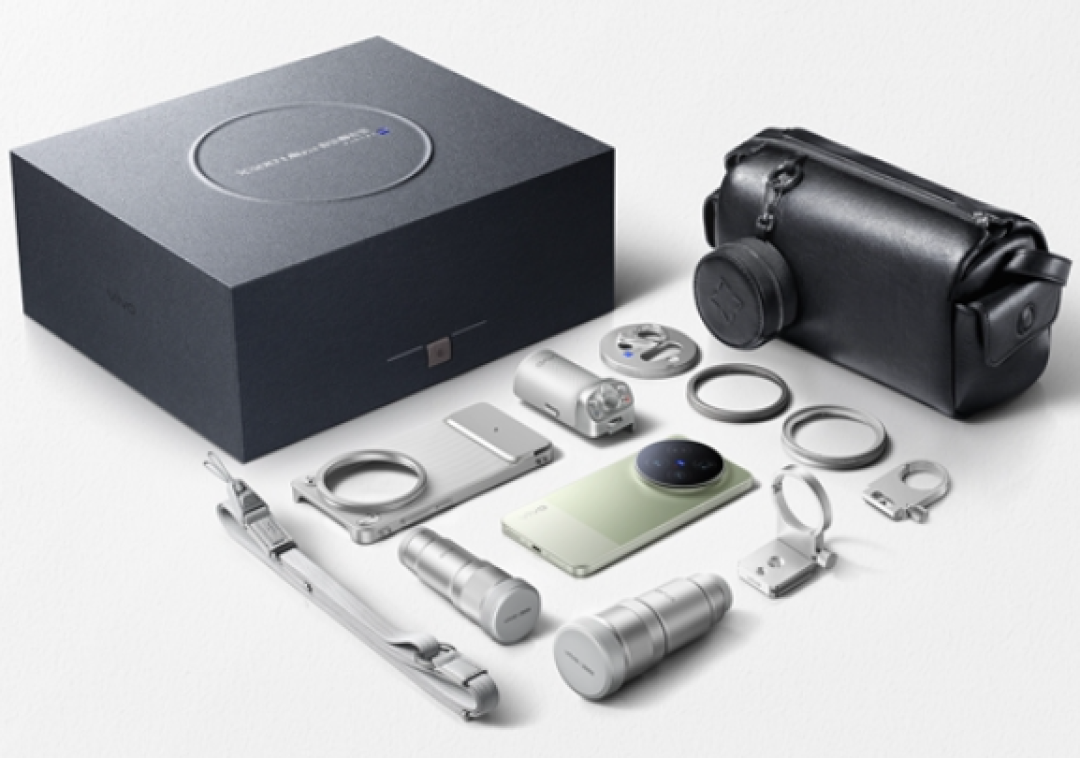 X300 Ultra 官方半年内最高涨2000,却没传导到二手市场:官网7499、京东6099、99新实成交6300——卖旧机、捡漏、换新X500的先看清这三条价格线
