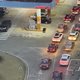 国际油价跌了13%，国内汽油24日为什么还涨4毛5？对完金联创102.86美元/桶的均价测算、9月11日把435压到260的临时调控账、建行每天9点半开抢的200-16加油券和各地最高1.2元/升的优惠站名单：中秋出发现在时，时点账只值20来块，真正的大钱藏在渠道账和线路账里——三笔账一次算清