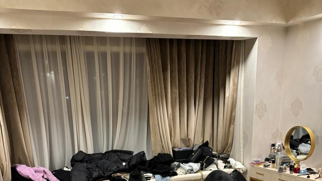 换季收纳才发现50%是废衣服:回收、自卖、捐赠三条路的账,我替你算完了
