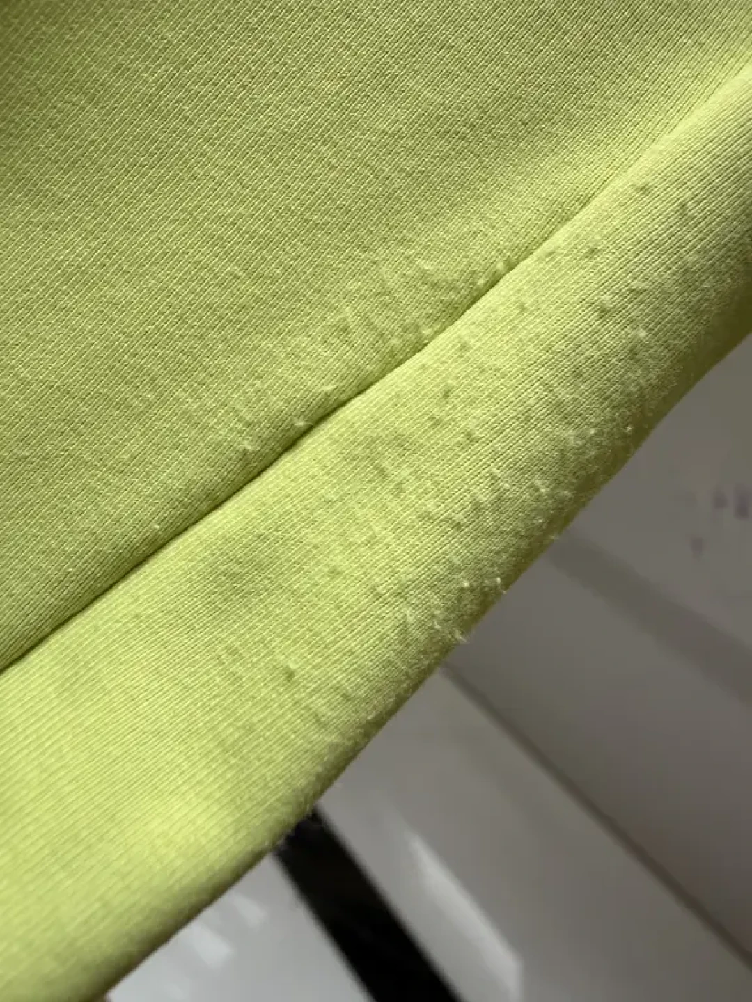 巴塔的球不是均匀抽签:翻完这两年二十多篇起球战报,我把面料×摩擦部位理成了一张地图