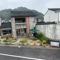 被外卖打到“瑞幸价”的星巴克，又把早餐卷到9块9：到手价、翻车新品、代工传闻三笔账，我对完你再点单