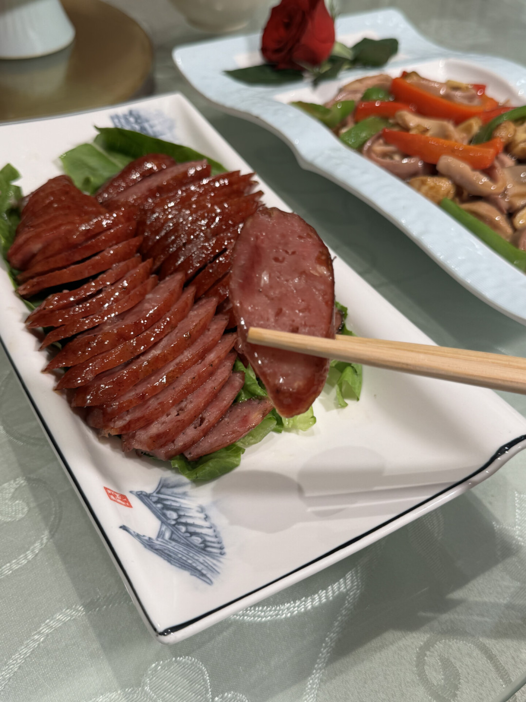 国庆的“标准火烧”不叫驴:驴肉进价160一斤、进口马肉29,吃驴火前先看这张价差表