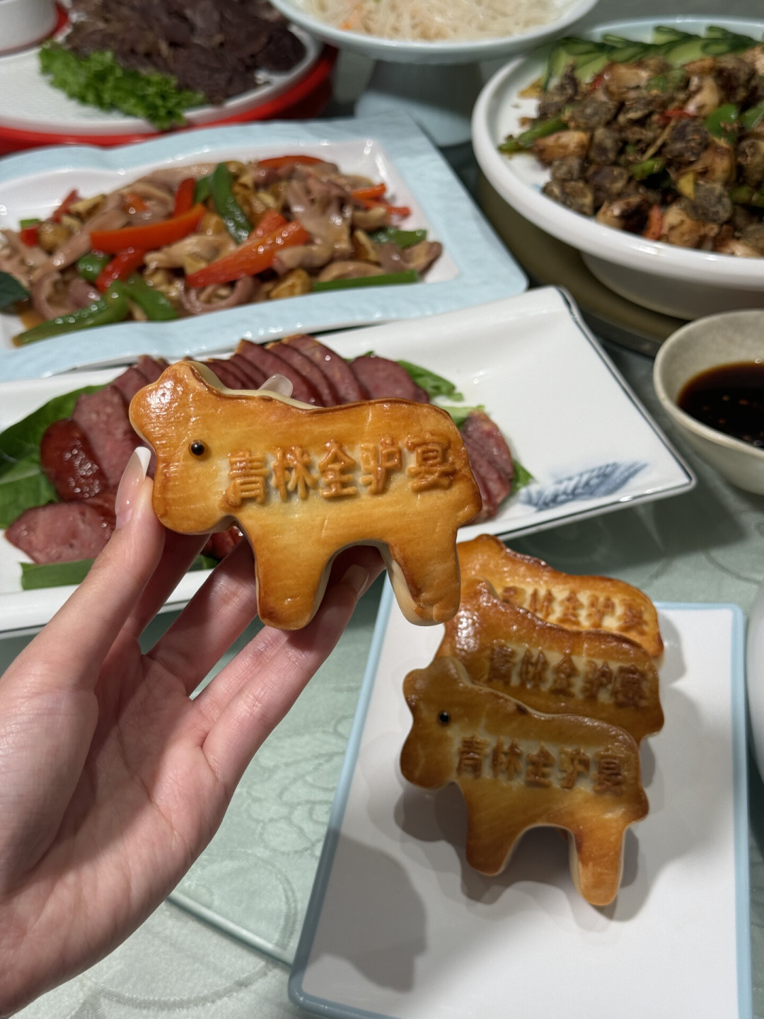 国庆的“标准火烧”不叫驴:驴肉进价160一斤、进口马肉29,吃驴火前先看这张价差表