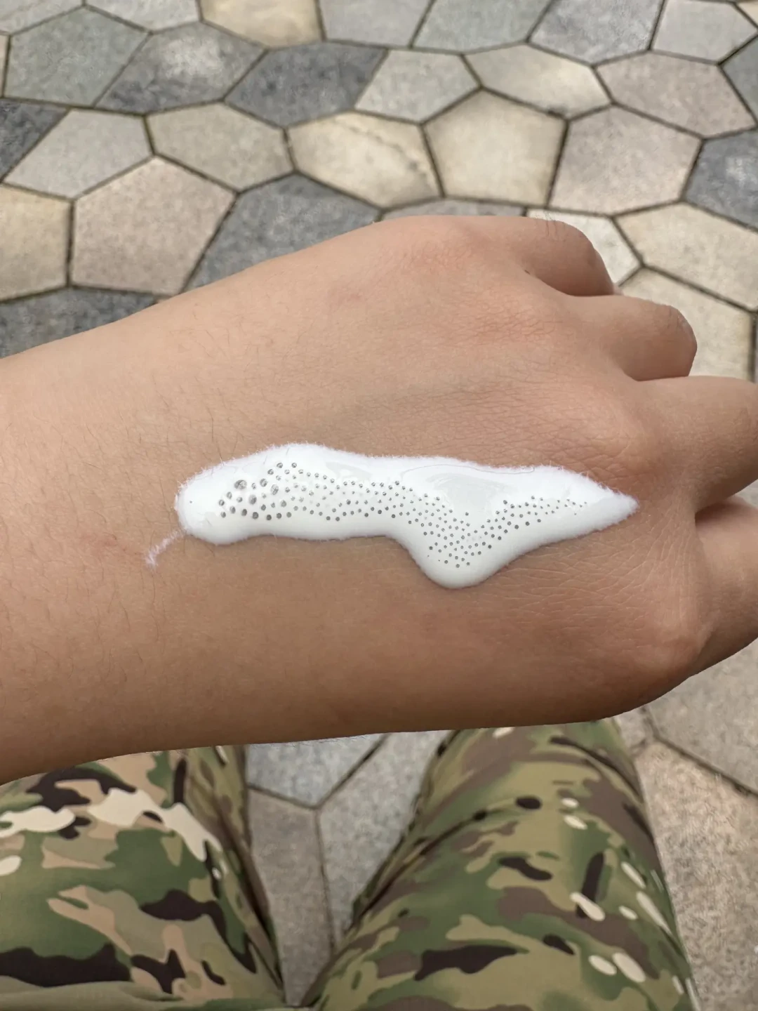 安热沙瓶身写着