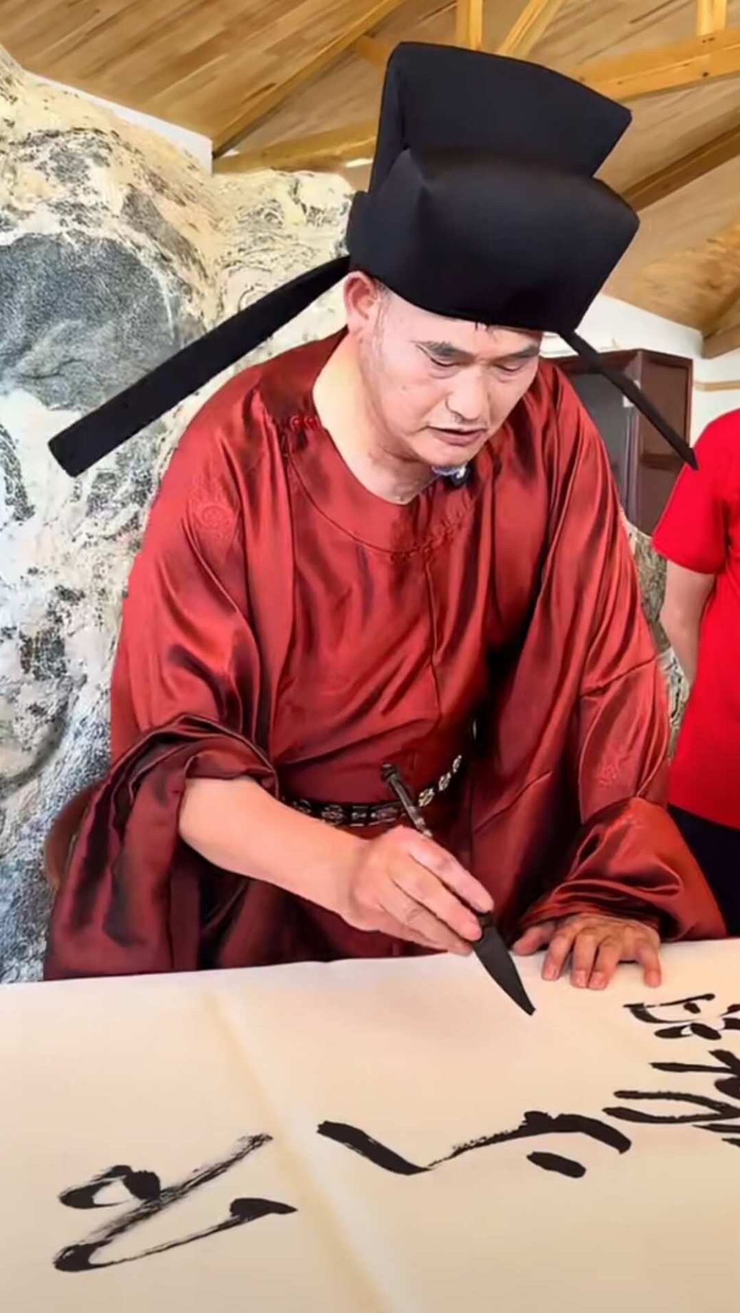 大衣哥说要拿喇叭上街