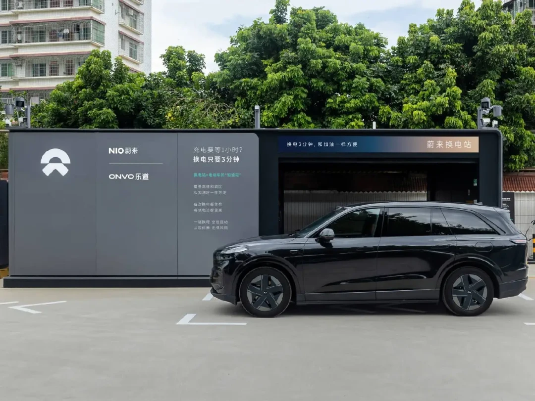 12.8万的二手、18万落地的展车、12月的NIO Day:在