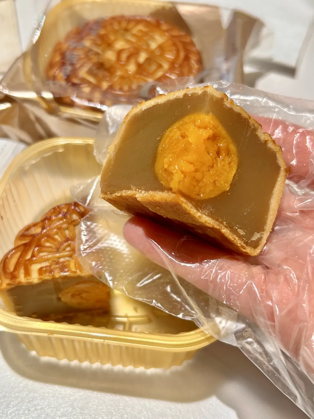 离中秋还有3天,广州酒家月饼一盒直降50:我把5个渠道的价格盘了一遍,谁该出手谁该再等等