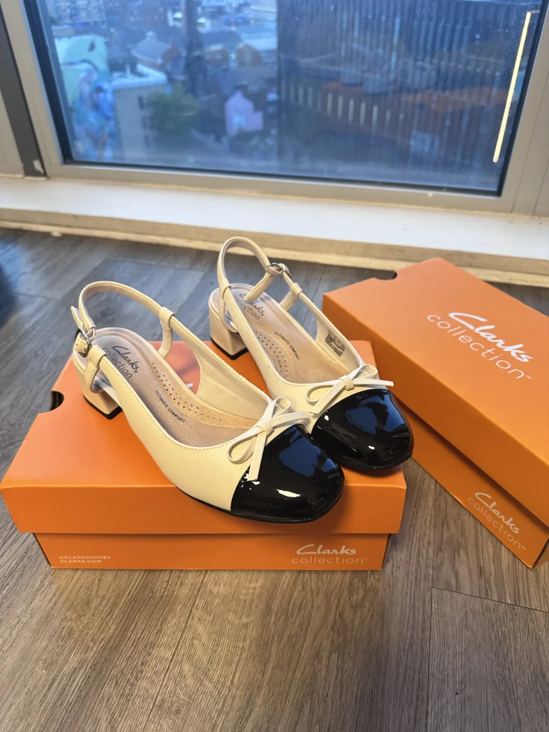 专柜1699买一送一,海淘20多镑拿下:入秋买Clarks,先把渠道价差和尺码算明白
