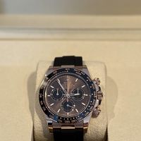 劳力士二级市场进“冰箱区”：半年跌掉一台iPhone的型号出现了，钢款金款这笔账得分开算