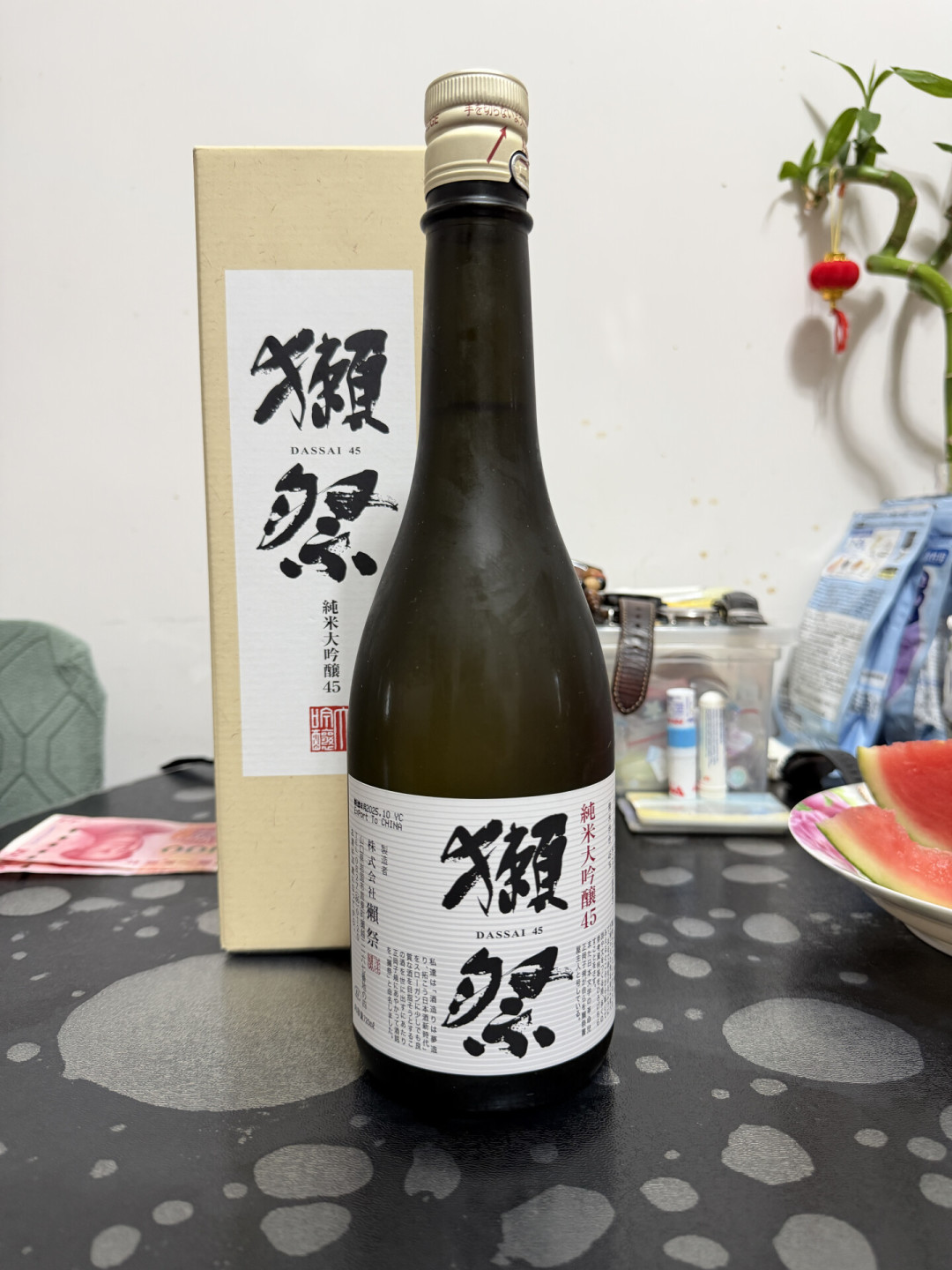 国产清酒盯上日本酒的口粮货架:翻完上百条笔记评论,夸和骂都指向2026批次