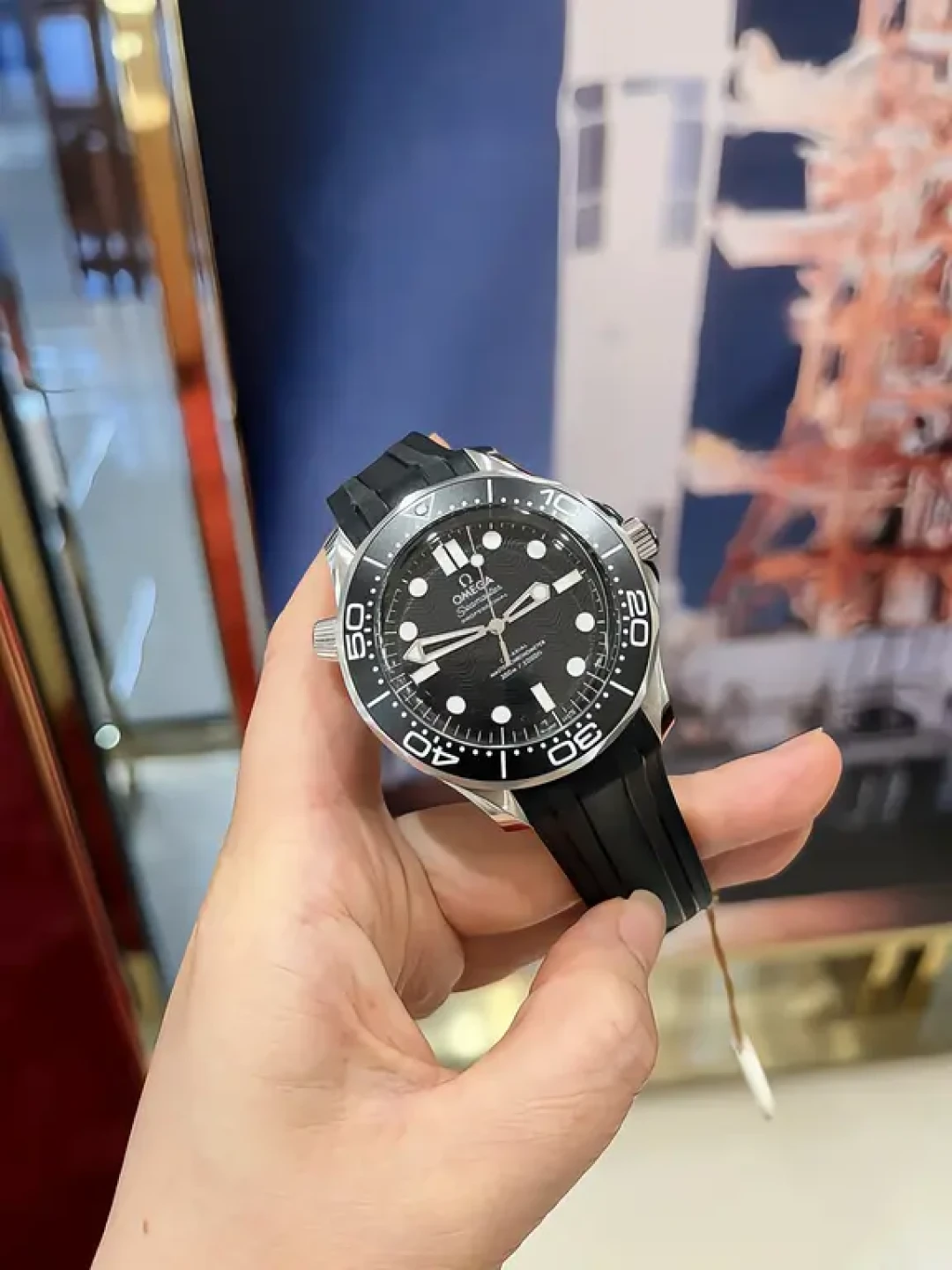 新款扎堆到店、二手跌进2字头:现在买海马300,六个渠道的价差我帮你算明白了
