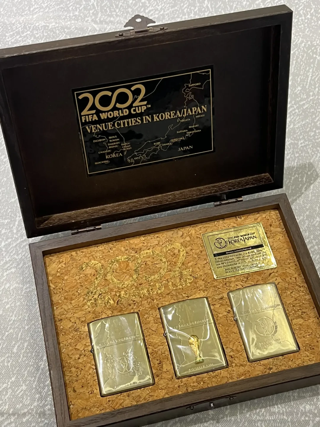 打火机收藏入坑前,先看懂这张价格地图:从两三百的Zippo到14万日元的老机,钱花在哪档不冤