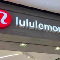 千元lulu被四百块挂上二手：这轮“退坑潮”里，卖、捡、观望的人都该先算这笔账