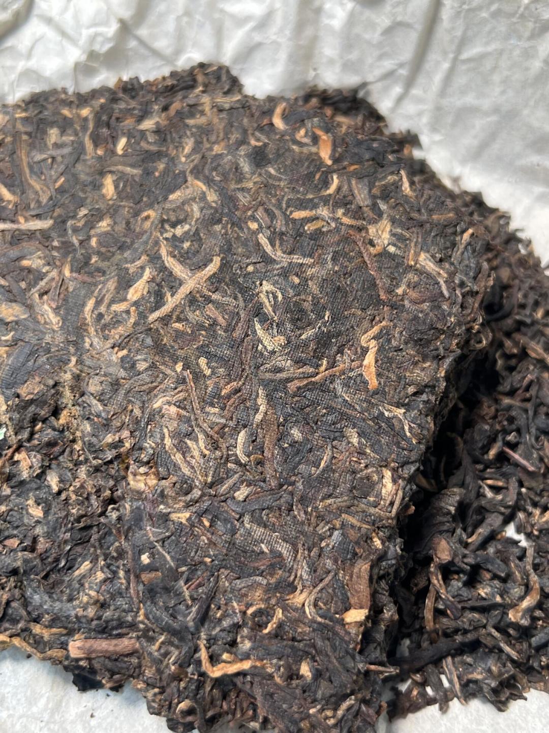 老班章58号茶农举身份证打脸