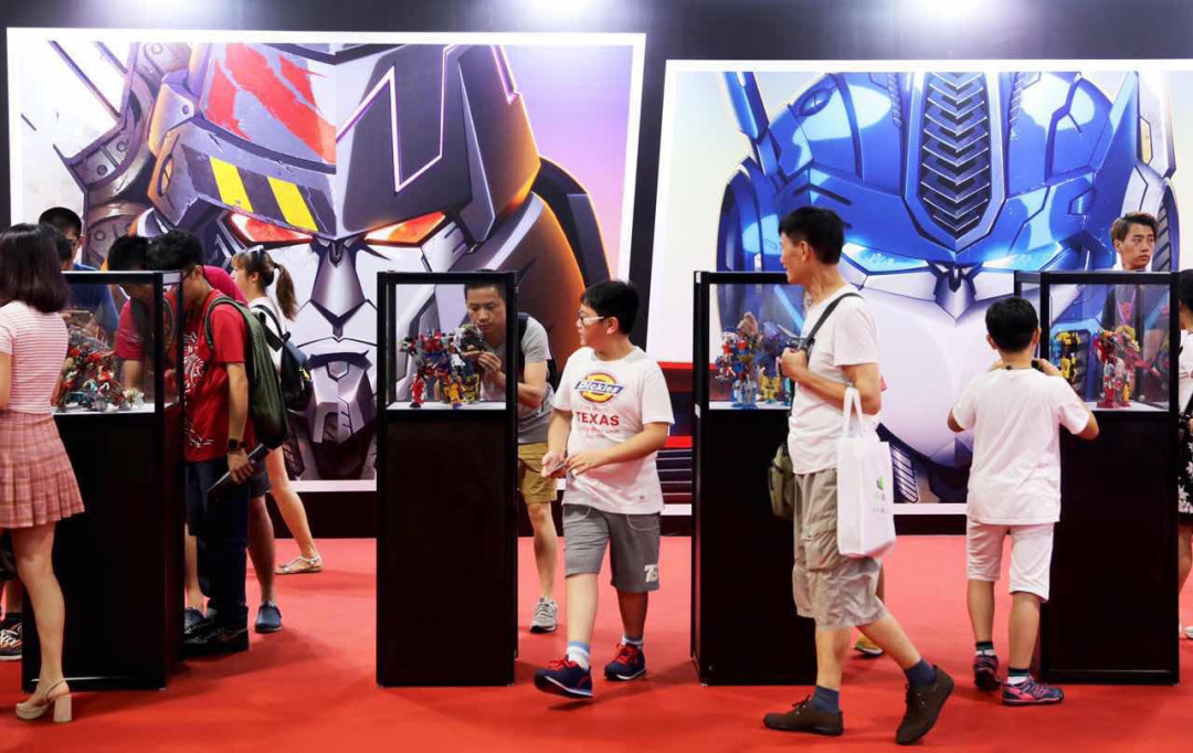 擎天柱的声音,最后一轮放映窗口刚关掉:遗作、AI声库和那个没官宣的继任者