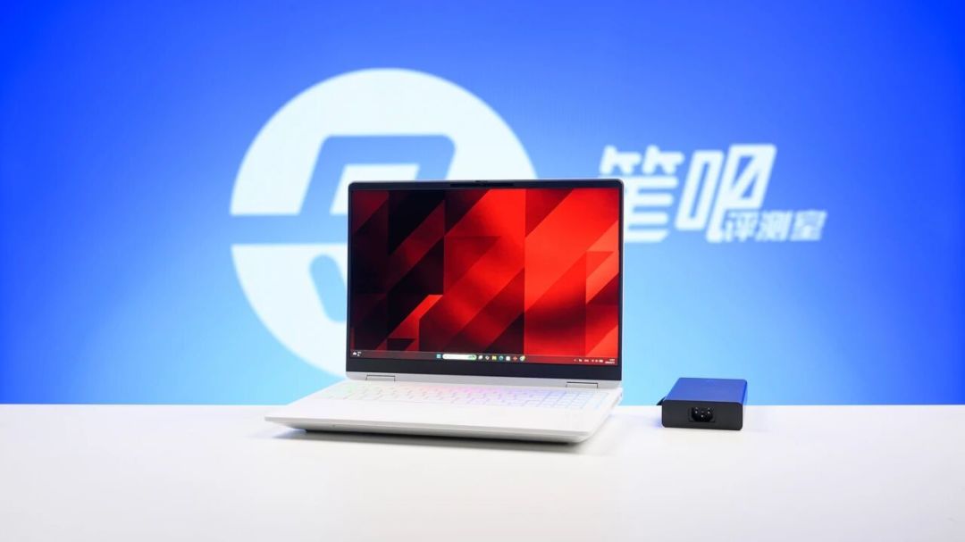 笔吧开始找“用半年的人”:评测室的第十年,它承认桌上的机器只被用了一周