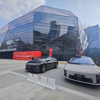 《罗永浩的十字路口》确认停更：录好的好几期躺在冷宫里，先拿37期正片数据补课，再等这三个信号