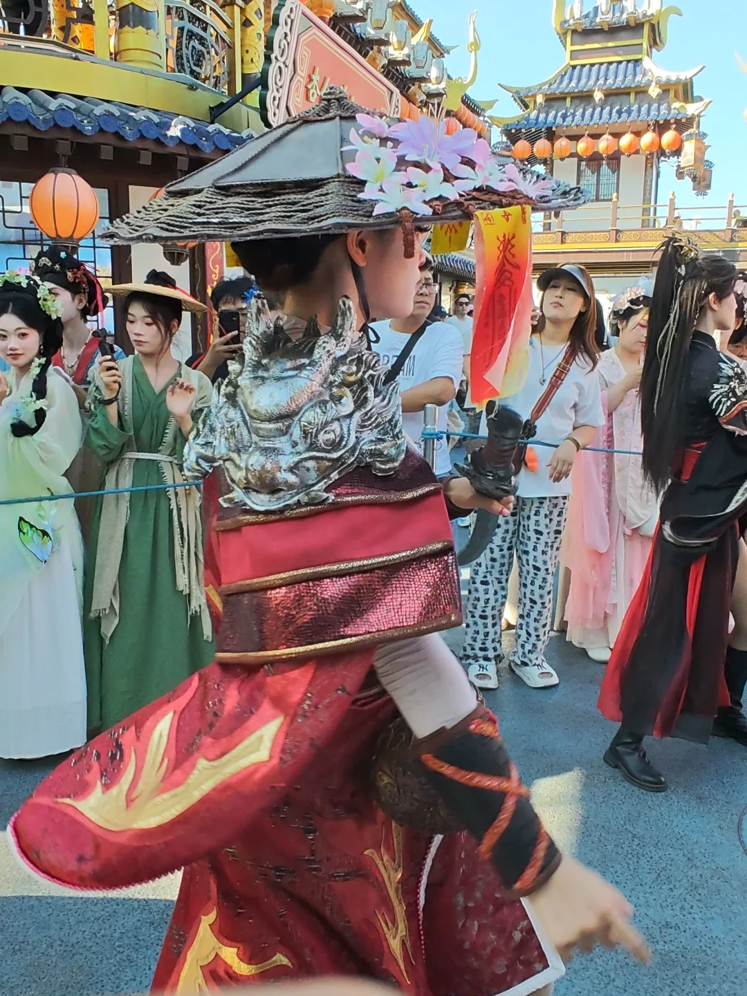 双节万岁山攻略要过期了:100元玩3天变1天,最难约的演出主角是扈三娘