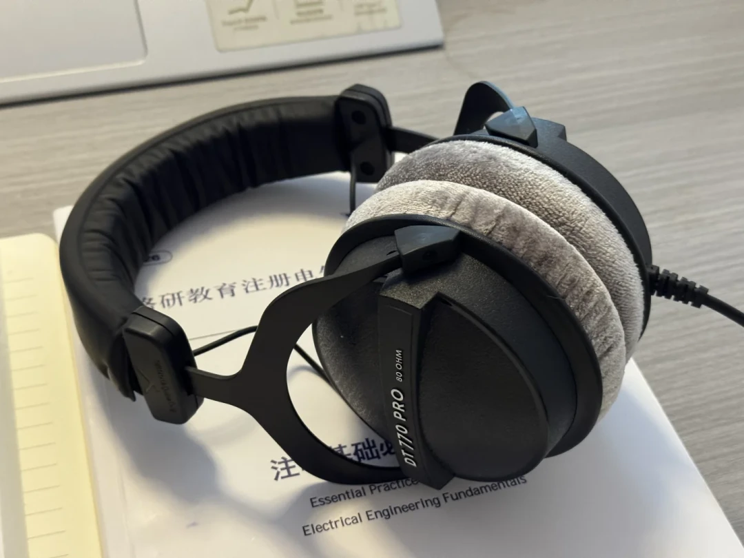 M50X卷进三百档之后,鉴定和维修生意同时忙了起来:评论区一半在问真假,一半在问还有得救吗