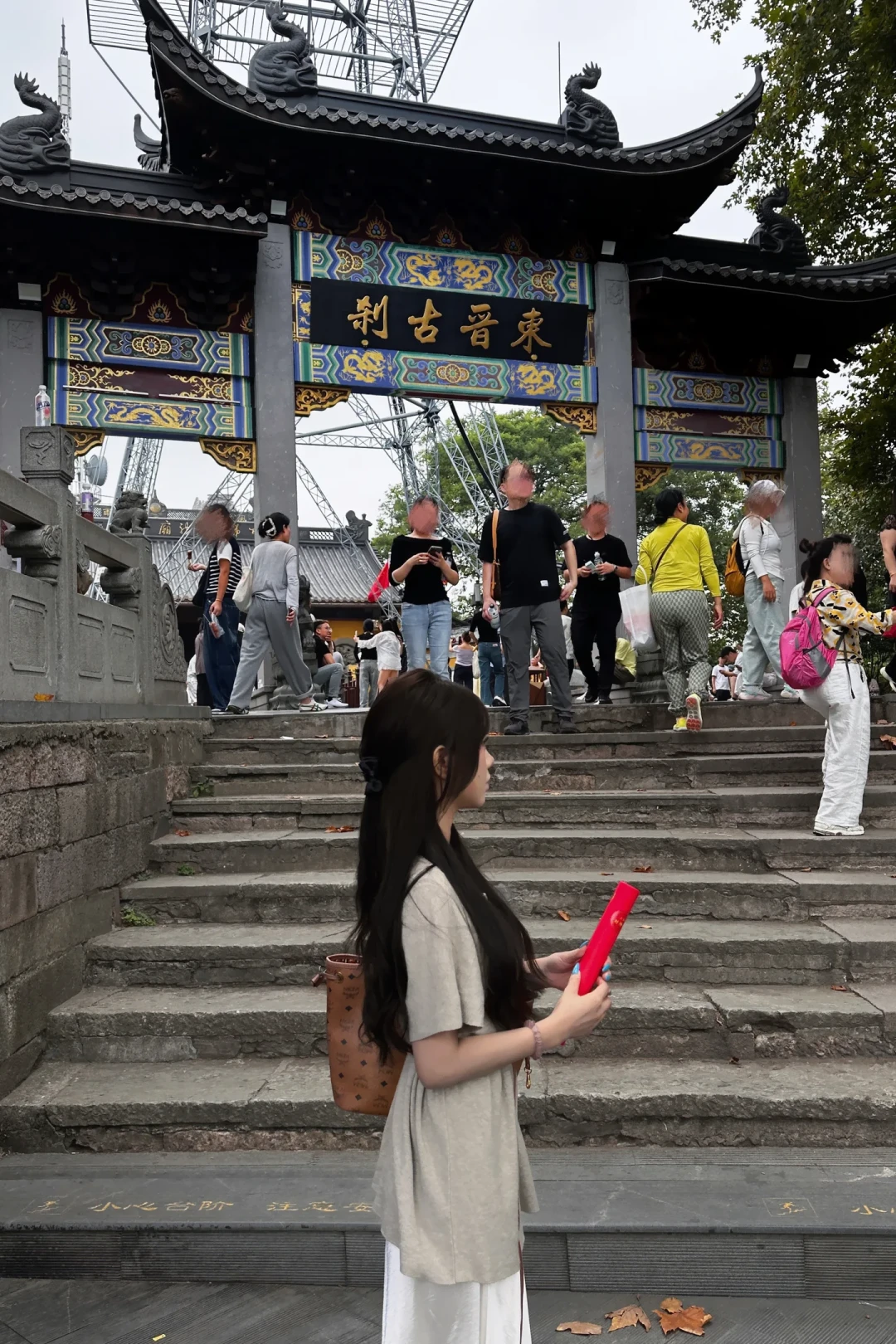 中秋国庆带老人娃去灵隐:先核“70岁”,再赌“8点前”,最后才轮到约哪个门