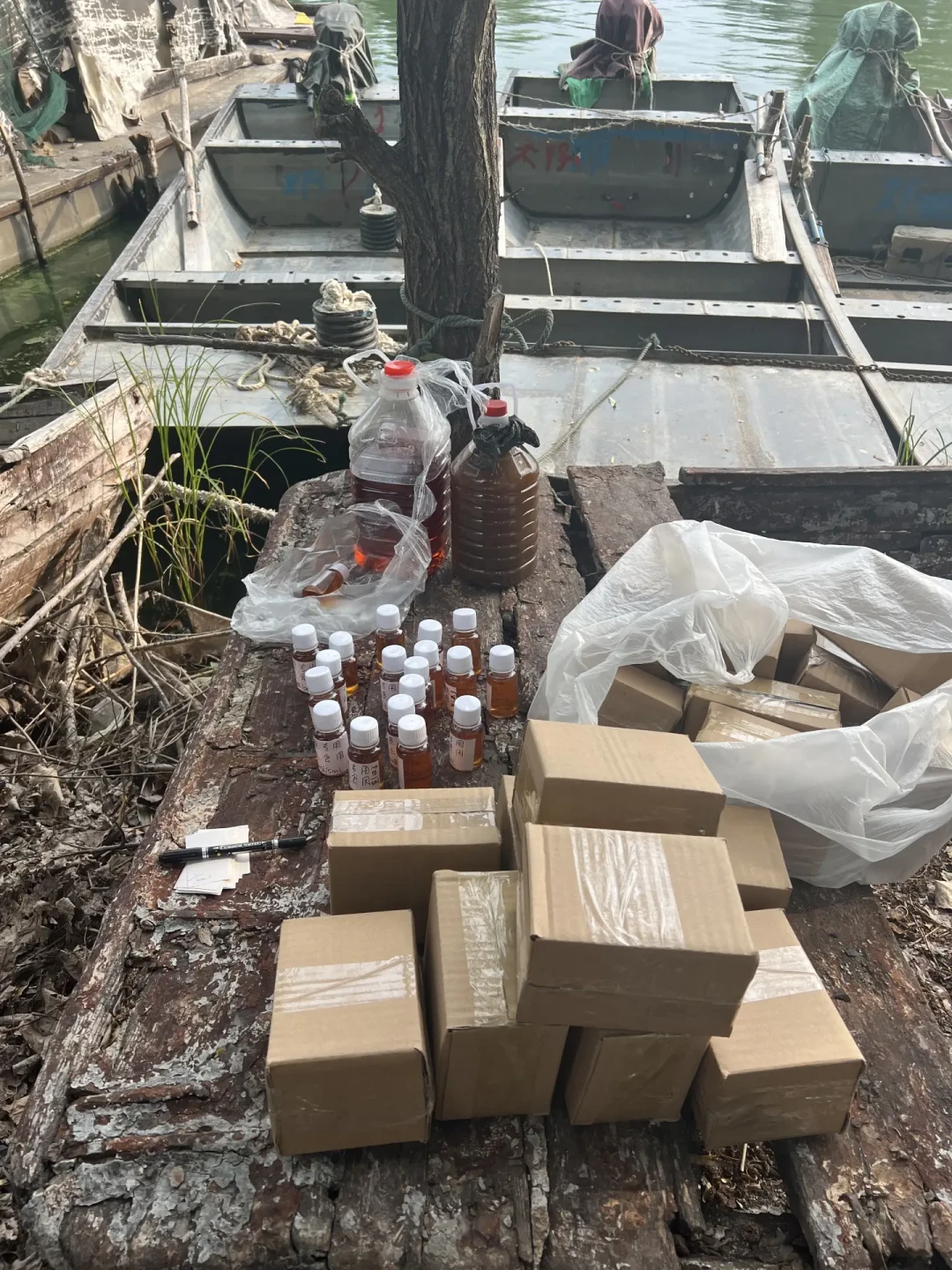 「爆护小药」刷屏直播间,配料里真东西没几样:对完供货侧自曝的成本单和几个平台20多条帖子,9块9到499的价差,你买的不是饵是故事