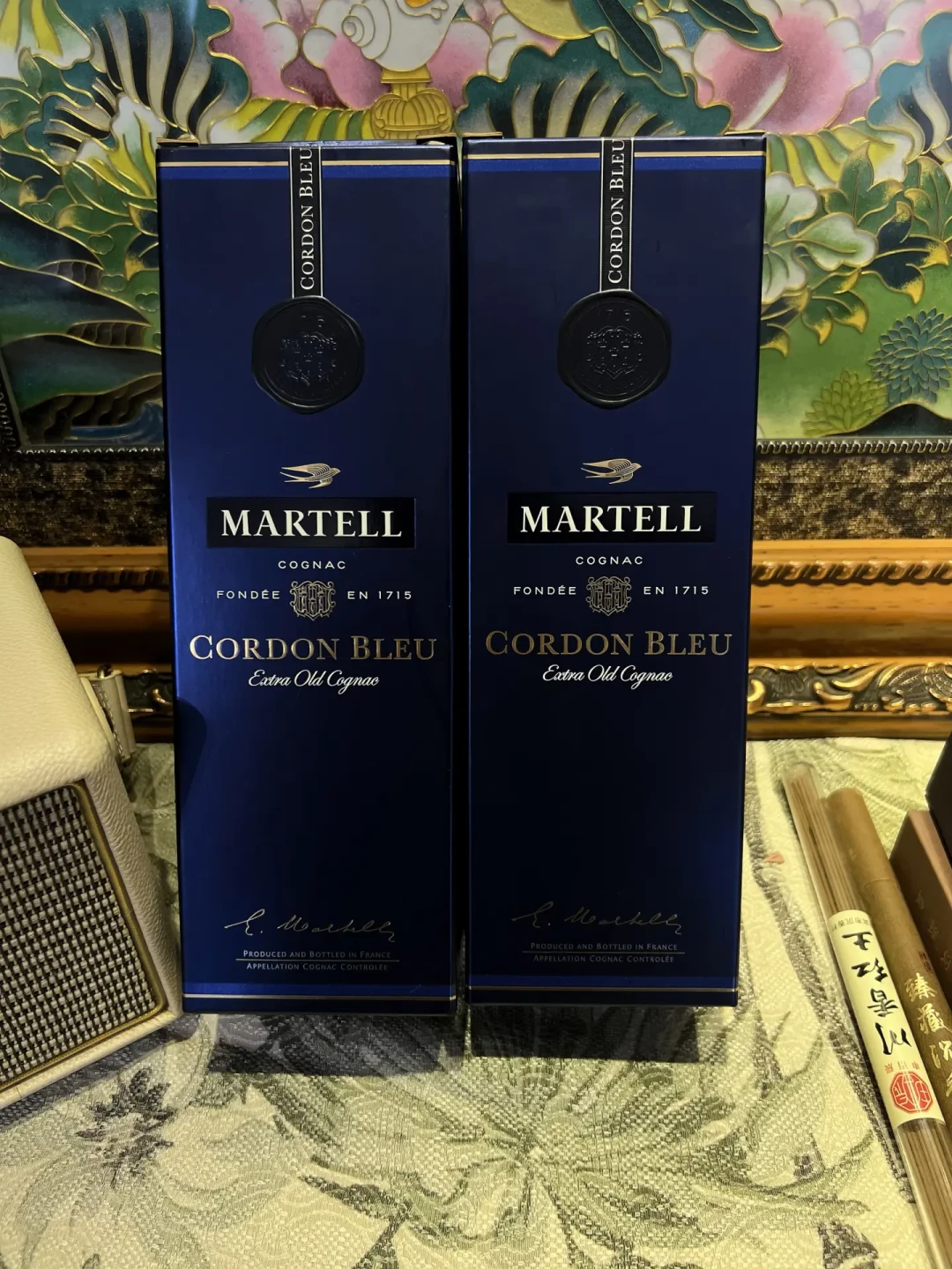 今年中秋，没有经销商替马爹利压货了：16个点的返利退潮后，礼盒、免税与批发价成了三条线